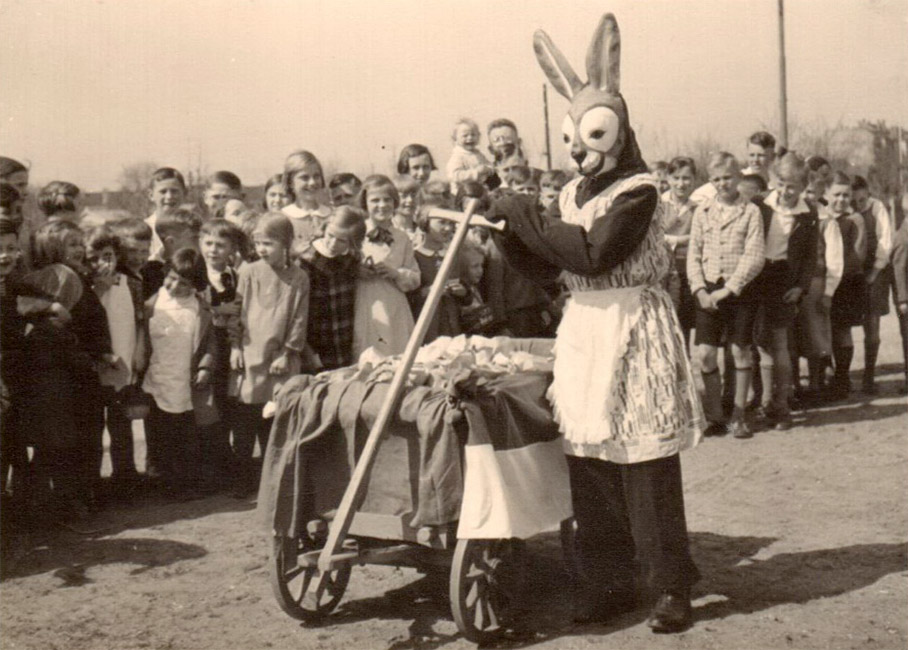 Ostern 1937 - Der Osterhase ist da